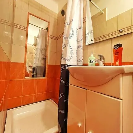 Budget Flat In The Center Appartement *